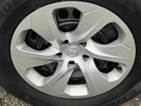 Used 2019 Toyota RAV4 LE w/ Carpet Mat Package FWD image 37