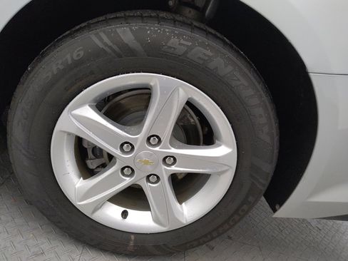 Used 2021 Chevrolet Malibu LS FWD image 31