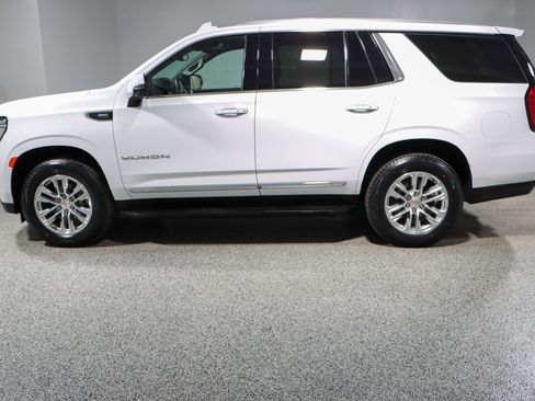 Used 2023 GMC Yukon SLT image 10