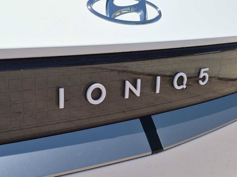 Certified 2024 Hyundai Ioniq 5 SEL RWD image 12