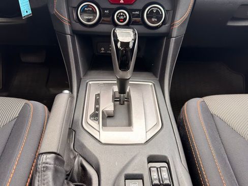 Used 2020 Subaru Crosstrek 2.0i Premium image 3