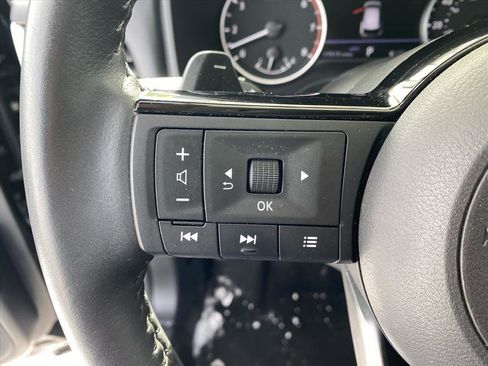 Used 2023 Nissan Rogue SL w/ SL Premium Package image 15