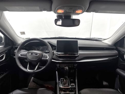 Used 2022 Jeep Compass Trailhawk AWD/4WD image 2