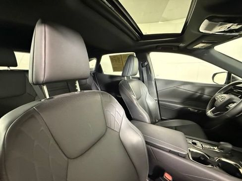 Used 2024 Lexus RX 350 Premium w/ Convenience Package FWD image 32
