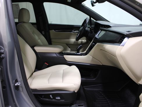 Used 2019 Cadillac XT5 FWD image 30