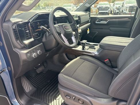 New 2026 GMC Sierra 1500 Elevation image 10