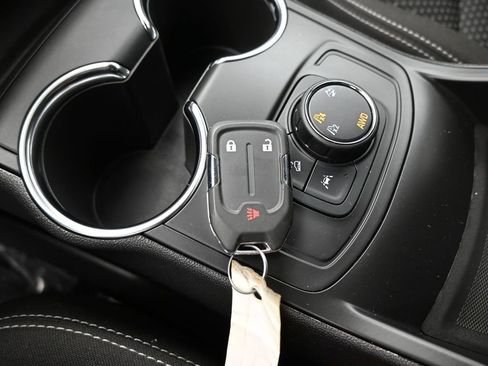 Certified 2024 GMC Terrain SLE image 15