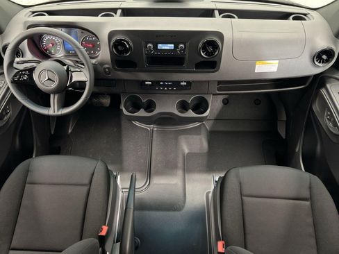 New 2025 Mercedes-Benz Sprinter 2500 image 21