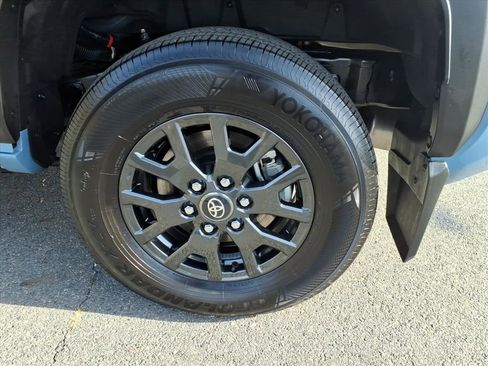 Certified 2025 Toyota 4Runner SR5 image 25