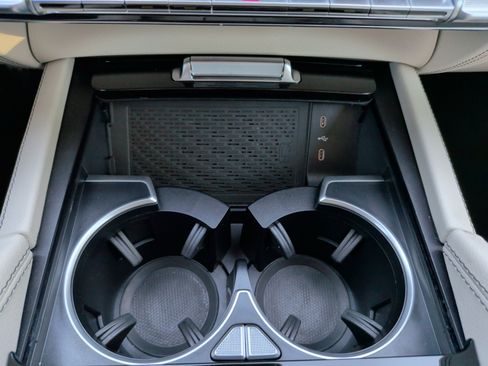 Used 2025 Mercedes-Benz GLS 450 4MATIC image 19