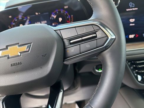 Used 2025 Chevrolet Suburban High Country AWD/4WD image 30