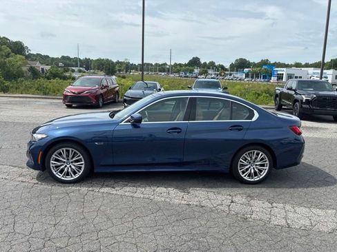 Used 2023 BMW 330e w/ Driving Assistance Package RWD image 4