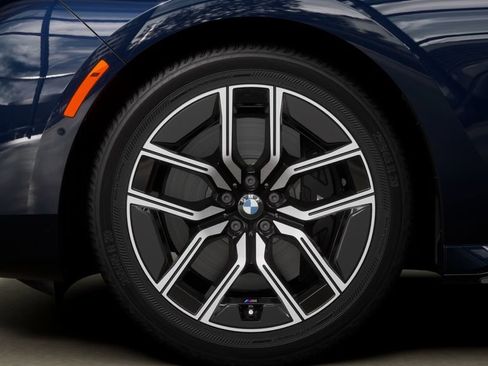 New 2026 BMW 760i xDrive w/ Luxury Rear Seating Package AWD/4WD image 35