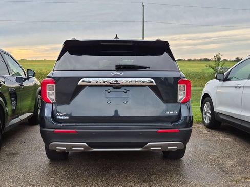 Used 2024 Ford Explorer XLT w/ Equipment Group 202A AWD/4WD image 3