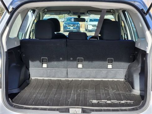 Used 2015 Subaru Forester 2.5i w/ Alloy Wheel Package image 10