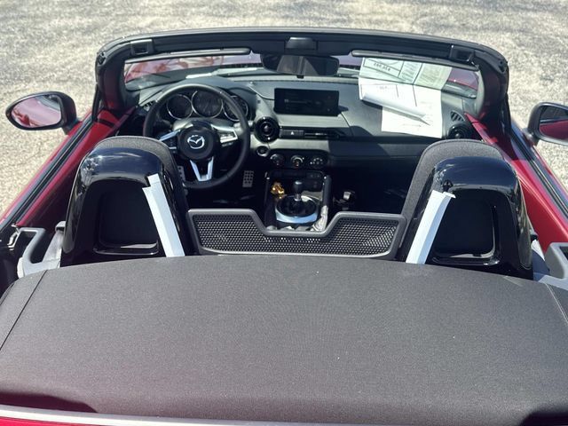 Used 2026 MAZDA MX-5 Miata Club w/ Interior Package RWD image 4
