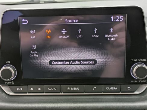 Used 2024 Nissan Rogue SV AWD/4WD image 7