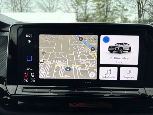 Used 2025 Volkswagen Atlas Cross Sport SEL Premium R-Line image 22