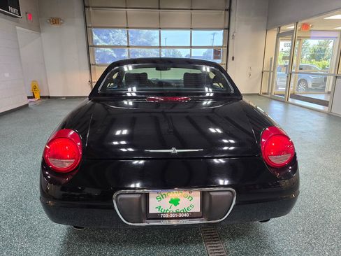Used 2002 Ford Thunderbird RWD image 8