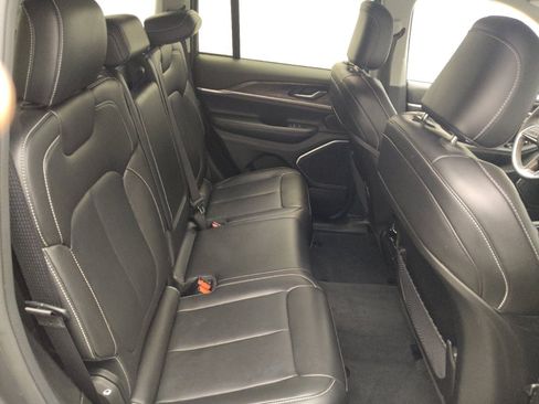 Used 2022 Jeep Grand Cherokee Limited 4xe image 19