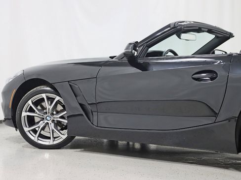 Used 2022 BMW Z4 sDrive30i w/ Convenience Package image 12