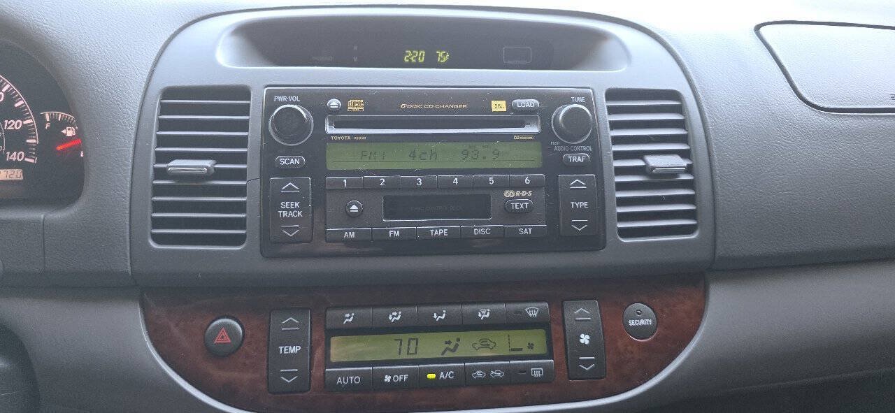 Used 2005 Toyota Camry LE FWD image 21