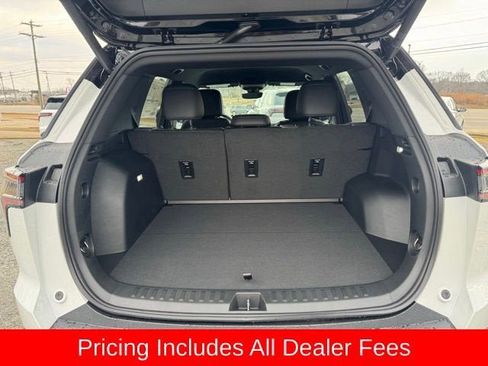 New 2026 Chevrolet Equinox LT w/ Convenience Package II FWD image 14