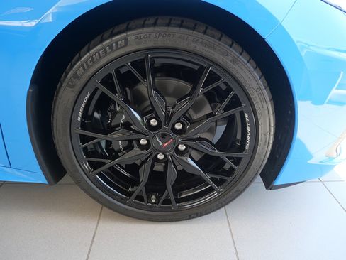 Used 2024 Chevrolet Corvette Stingray Preferred Cpe w/ Battery Protection Package RWD image 7
