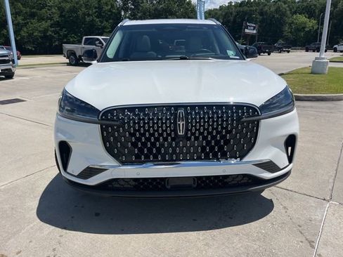 Used 2025 Lincoln Aviator Reserve RWD image 11