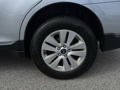 Used 2018 Subaru Outback 2.5i Premium image 30