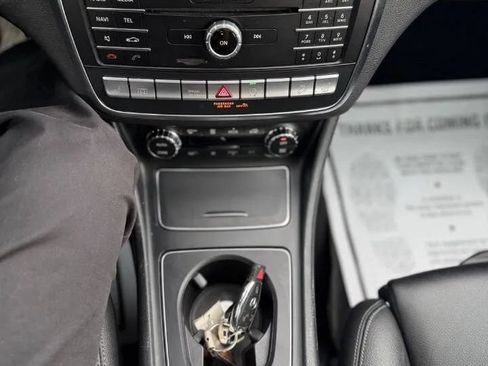 Used 2019 Mercedes-Benz GLA 250 4MATIC image 16