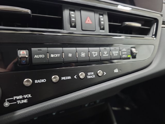 Used 2025 Lexus ES 350 w/ Premium Package FWD image 22