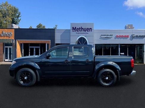 Used 2021 Nissan Frontier SV AWD/4WD image 9