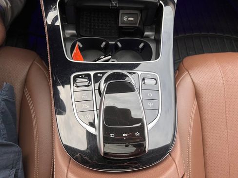 Used 2017 Mercedes-Benz E 300 4MATIC image 24