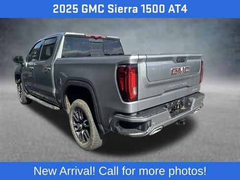 Used 2025 GMC Sierra 1500 AT4 w/ AT4 Premium Package AWD/4WD image 4