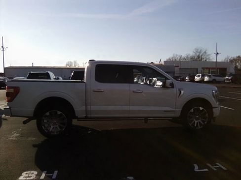 Used 2021 Ford F150 Limited image 2