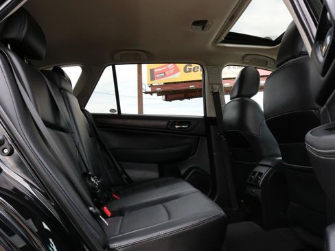 Used 2016 Subaru Outback 2.5i Limited AWD/4WD image 45