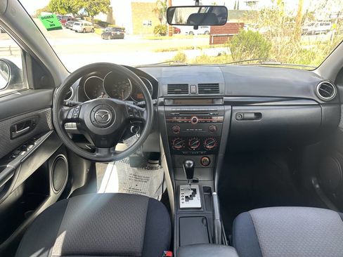 Used 2006 MAZDA MAZDA3 i Touring FWD image 14