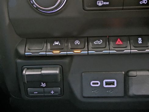 Used 2024 Chevrolet Silverado 1500 Custom AWD/4WD image 9