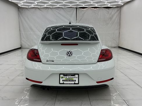 Used 2019 Volkswagen Beetle 2.0T S FWD image 10