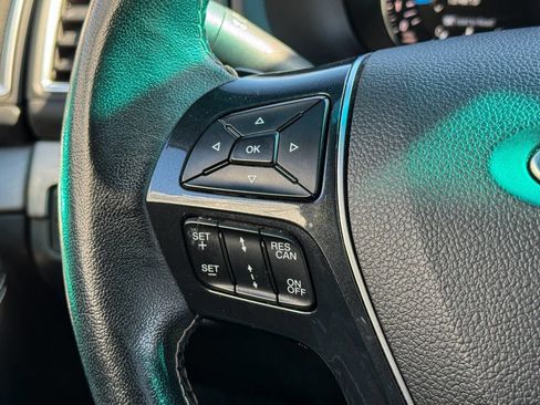 Used 2016 Ford Explorer Platinum image 32