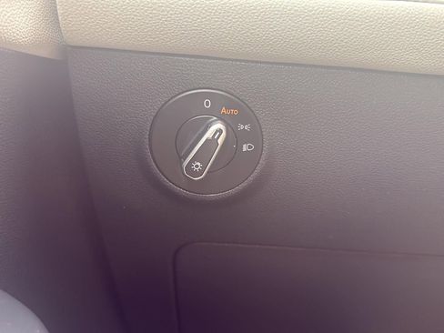 Used 2025 Volkswagen Taos S image 16