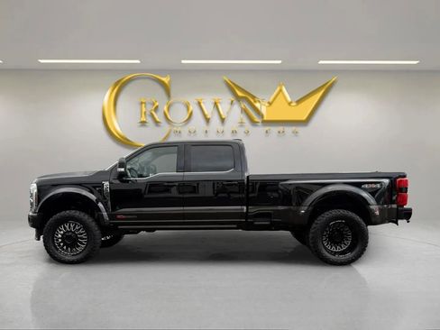 Used 2025 Ford F450 King Ranch w/ Camper Package image 11