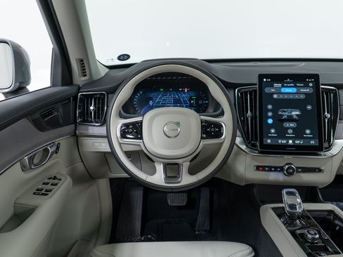 New 2026 Volvo XC90 T8 Ultra w/ Protection Package Premier AWD/4WD image 17