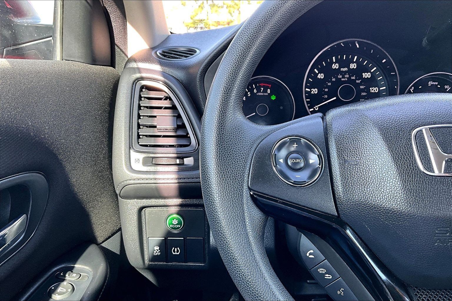 Used 2016 Honda HR-V LX image 19