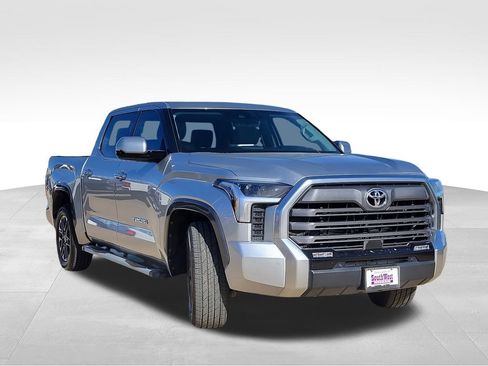 Used 2022 Toyota Tundra Limited image 4