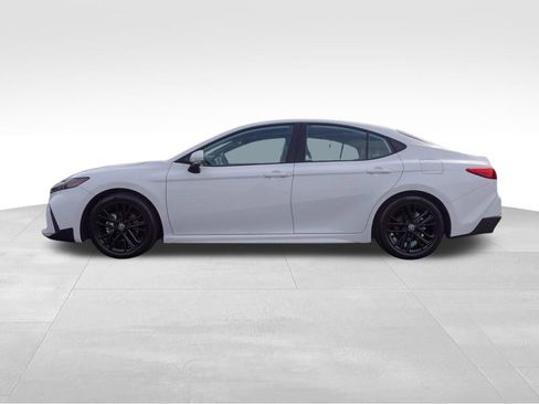 Certified 2025 Toyota Camry SE image 7