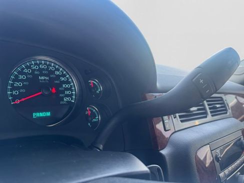 Used 2013 Chevrolet Avalanche LS RWD image 18