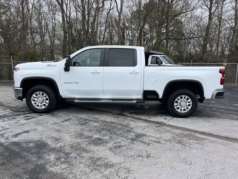 Used 2021 Chevrolet Silverado 2500 LT w/ Z71 Off-Road Package image 6