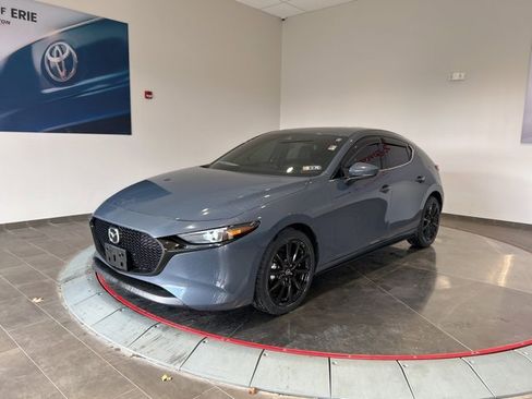 Used 2022 MAZDA MAZDA3 s image 2